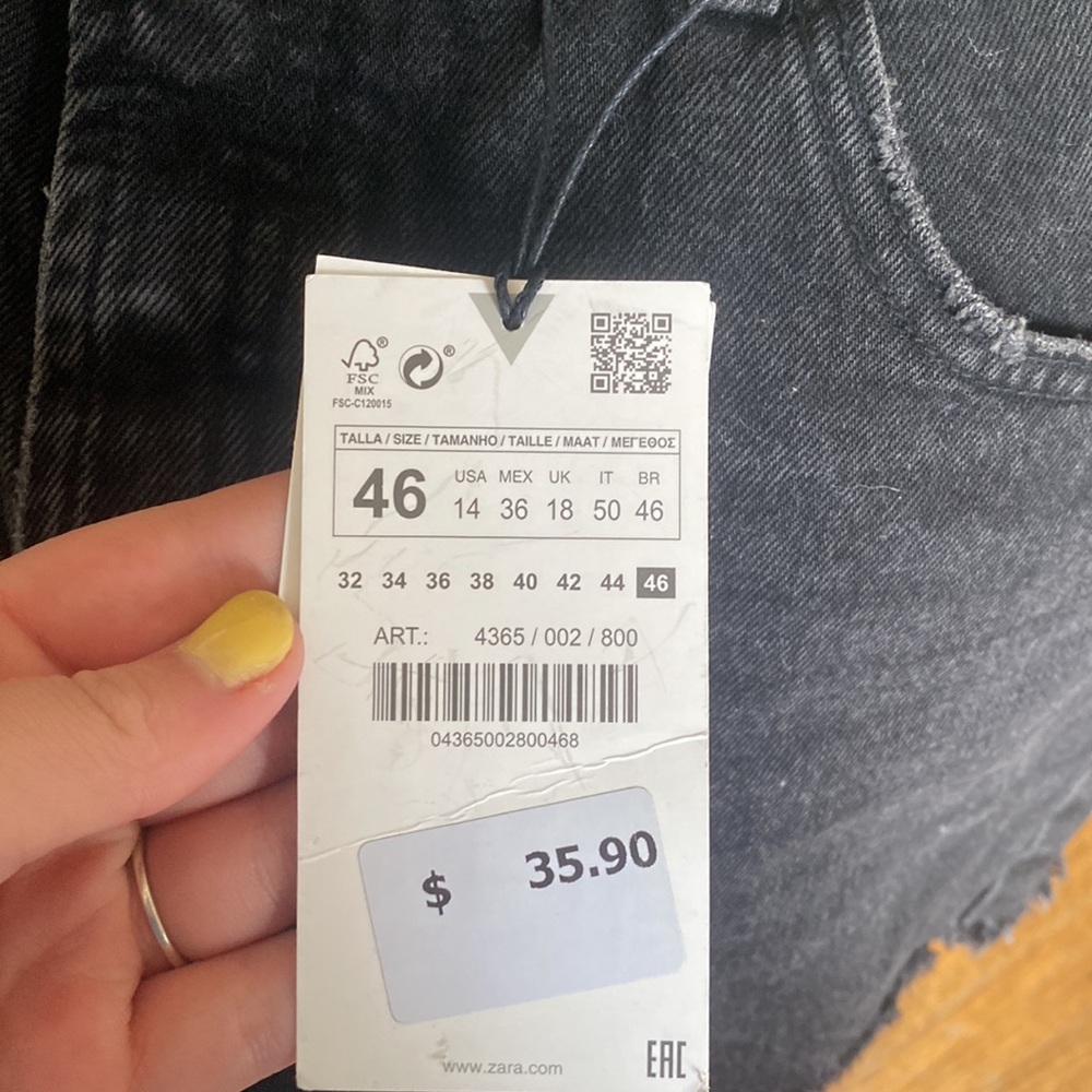 Zara Black Jean Shorts Size US 14 - Picture 4 of 4